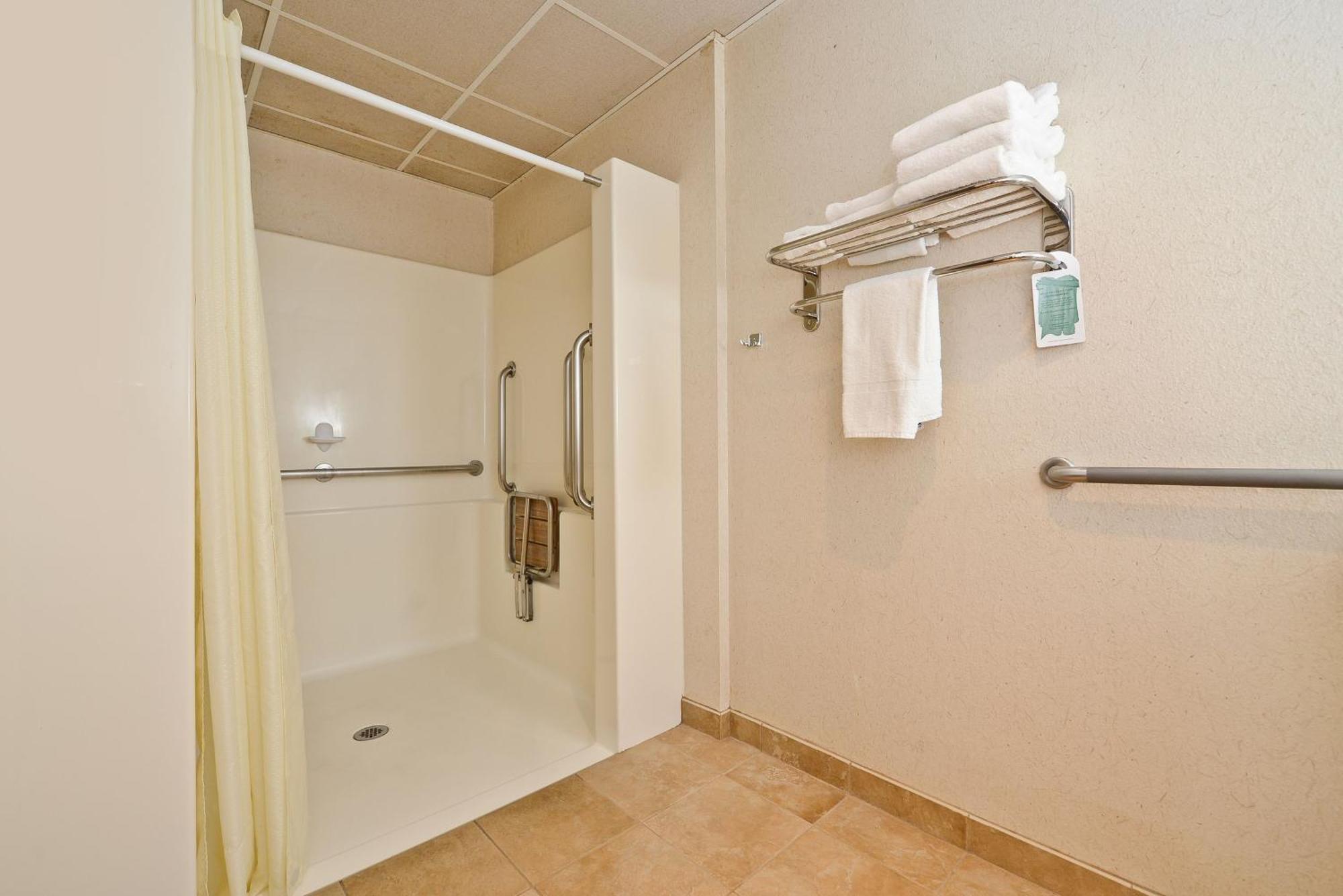 שלבי Comfort Inn & Suites Gateway To Glacier National Park מראה חיצוני תמונה