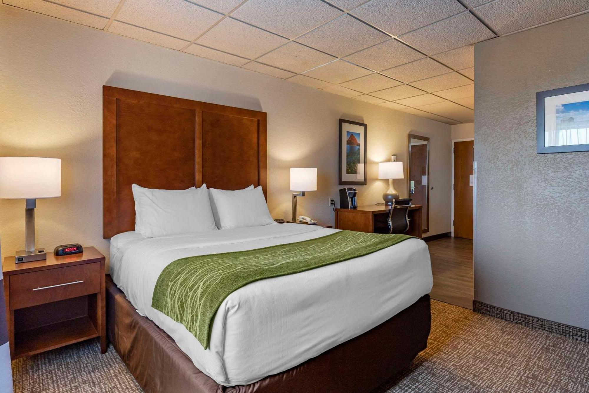 שלבי Comfort Inn & Suites Gateway To Glacier National Park מראה חיצוני תמונה
