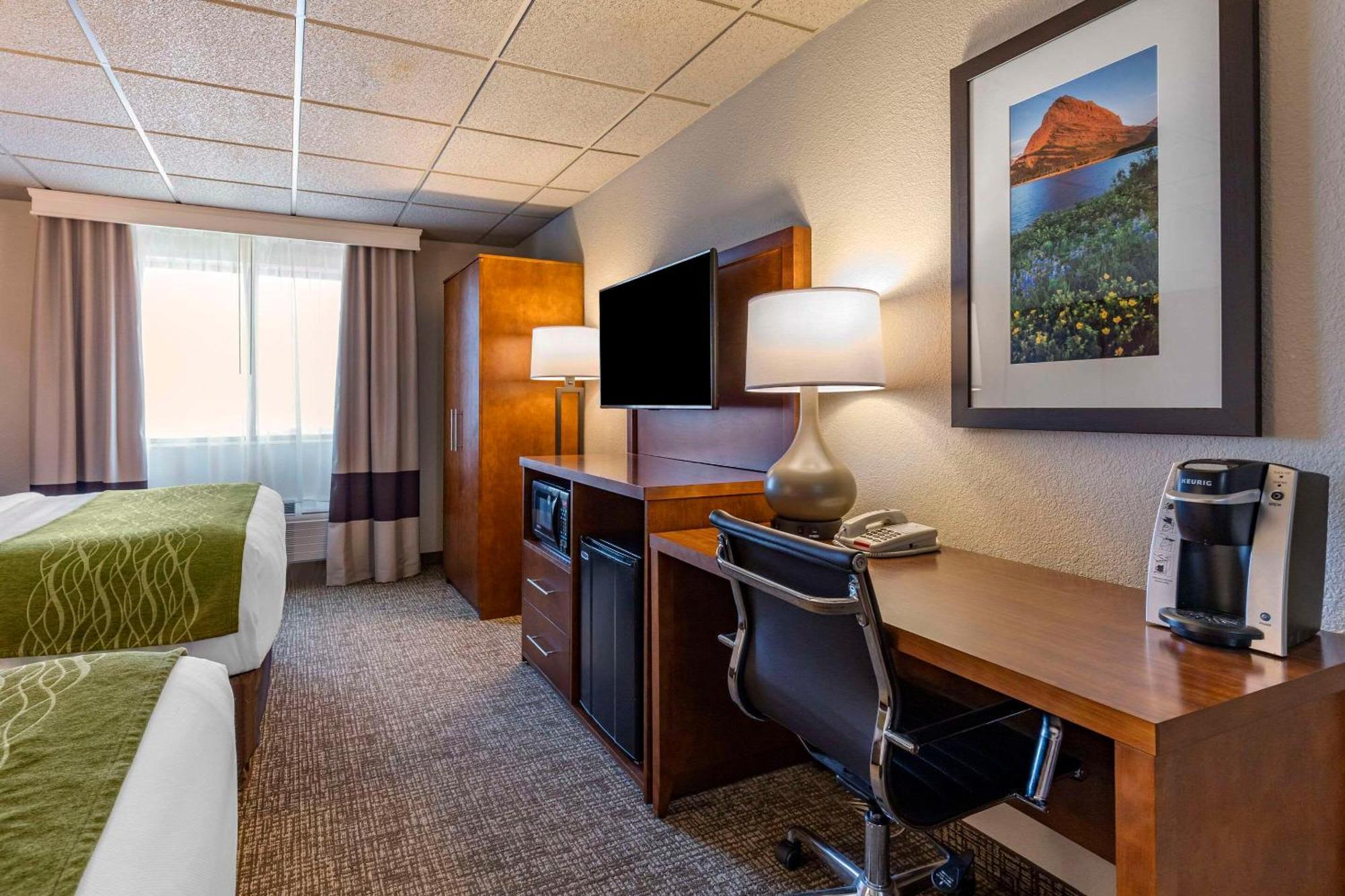 שלבי Comfort Inn & Suites Gateway To Glacier National Park מראה חיצוני תמונה