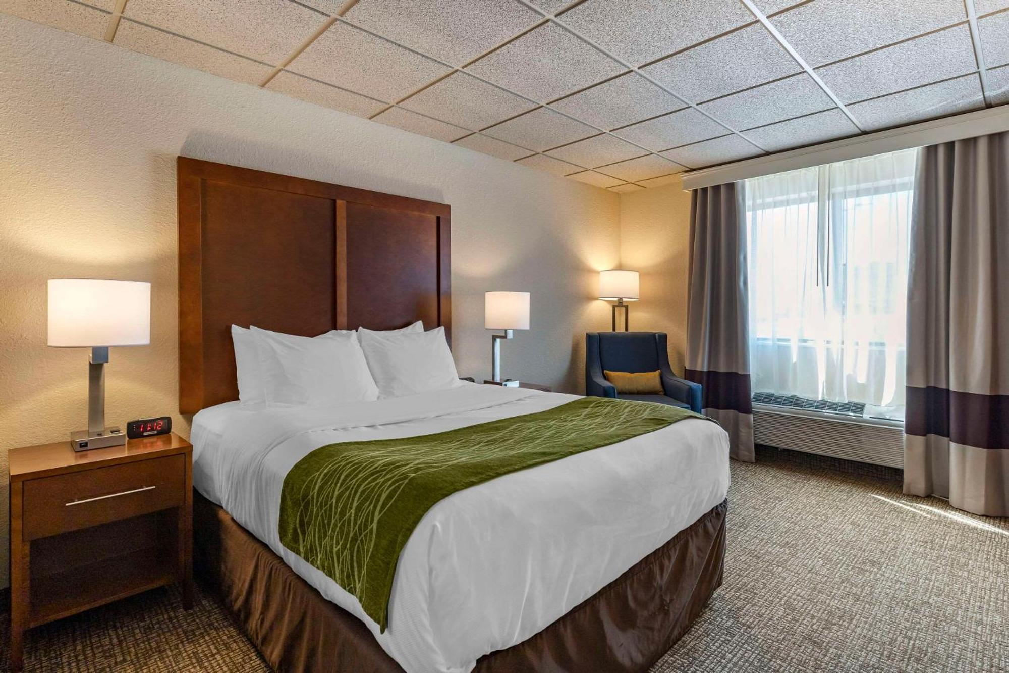 שלבי Comfort Inn & Suites Gateway To Glacier National Park מראה חיצוני תמונה